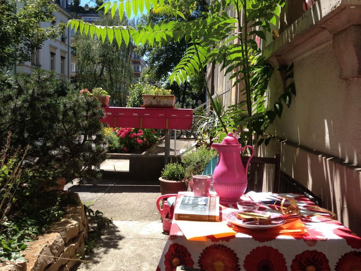 B&B La Vie En Rose Basel Eksteriør bilde